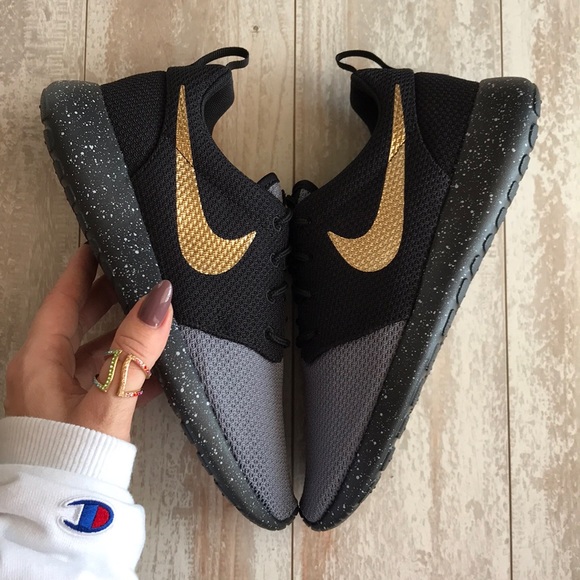 NWT Nike ID Roshe One Custom High five - Picture 4 of 8